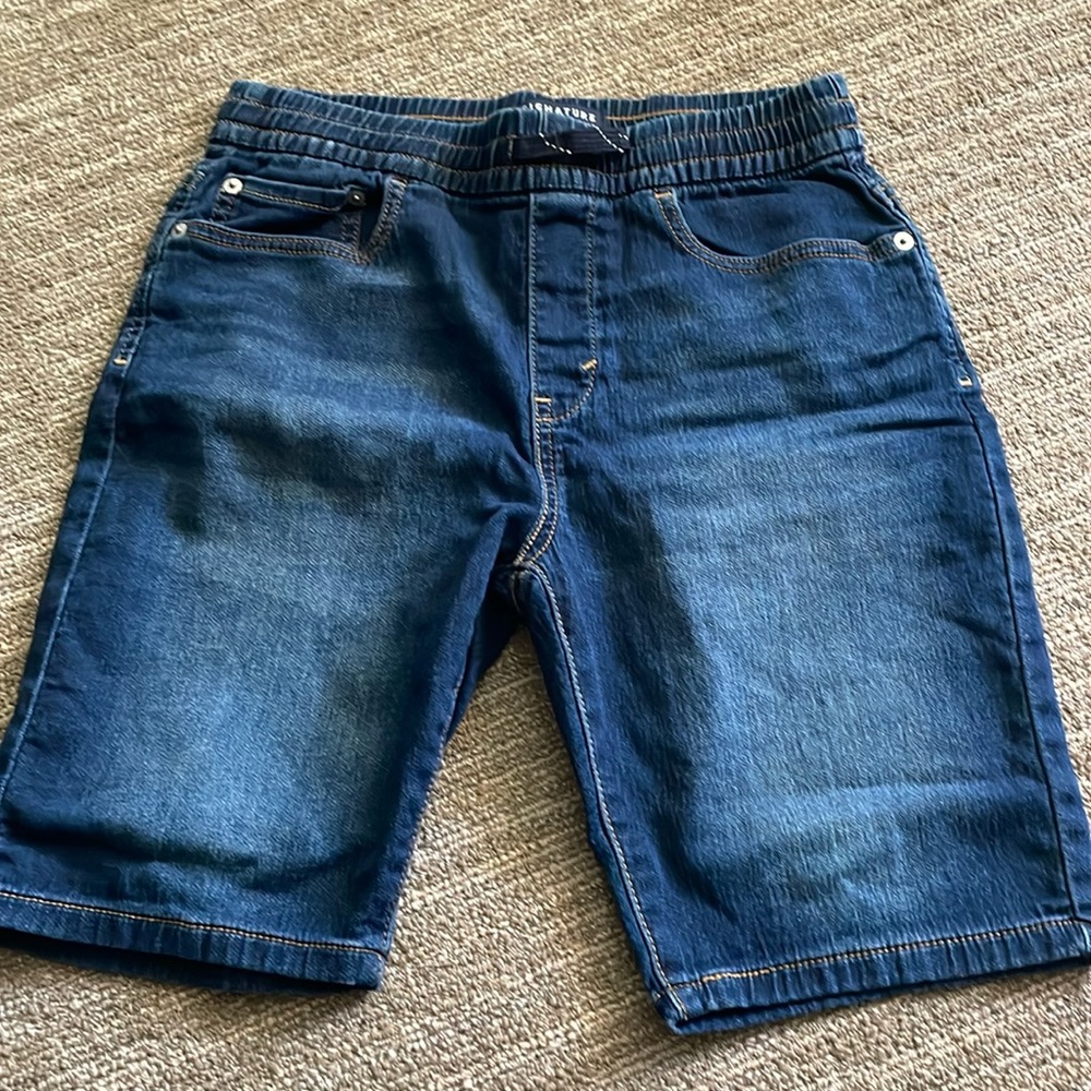 GUC Boys Levi’s Jean Shorts in size XL
